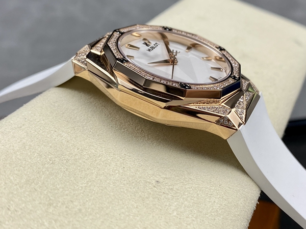 ウブロコピー時計内部構造